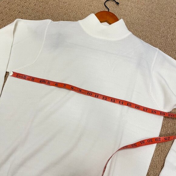 NWOT Vintage Gianni Dolce White Mock Neck Sweater - Picture 11 of 11